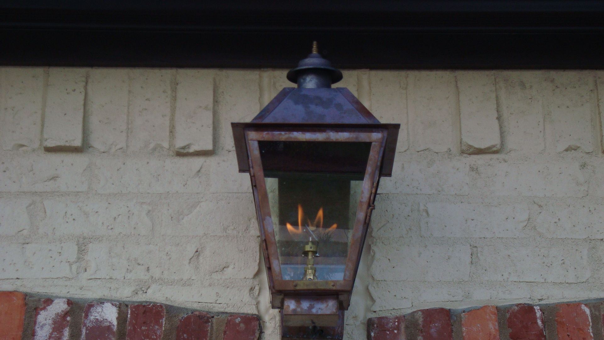 St. James Magnolia Gas Wall Mount Lifestyle 89