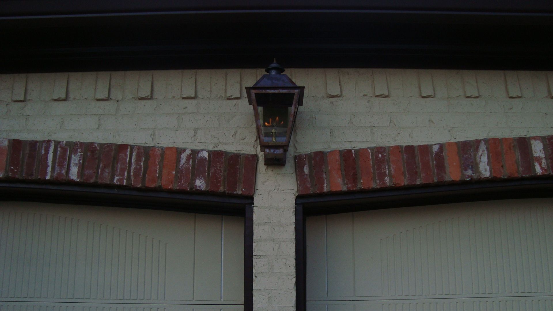 St. James Magnolia Gas Wall Mount Lifestyle 88