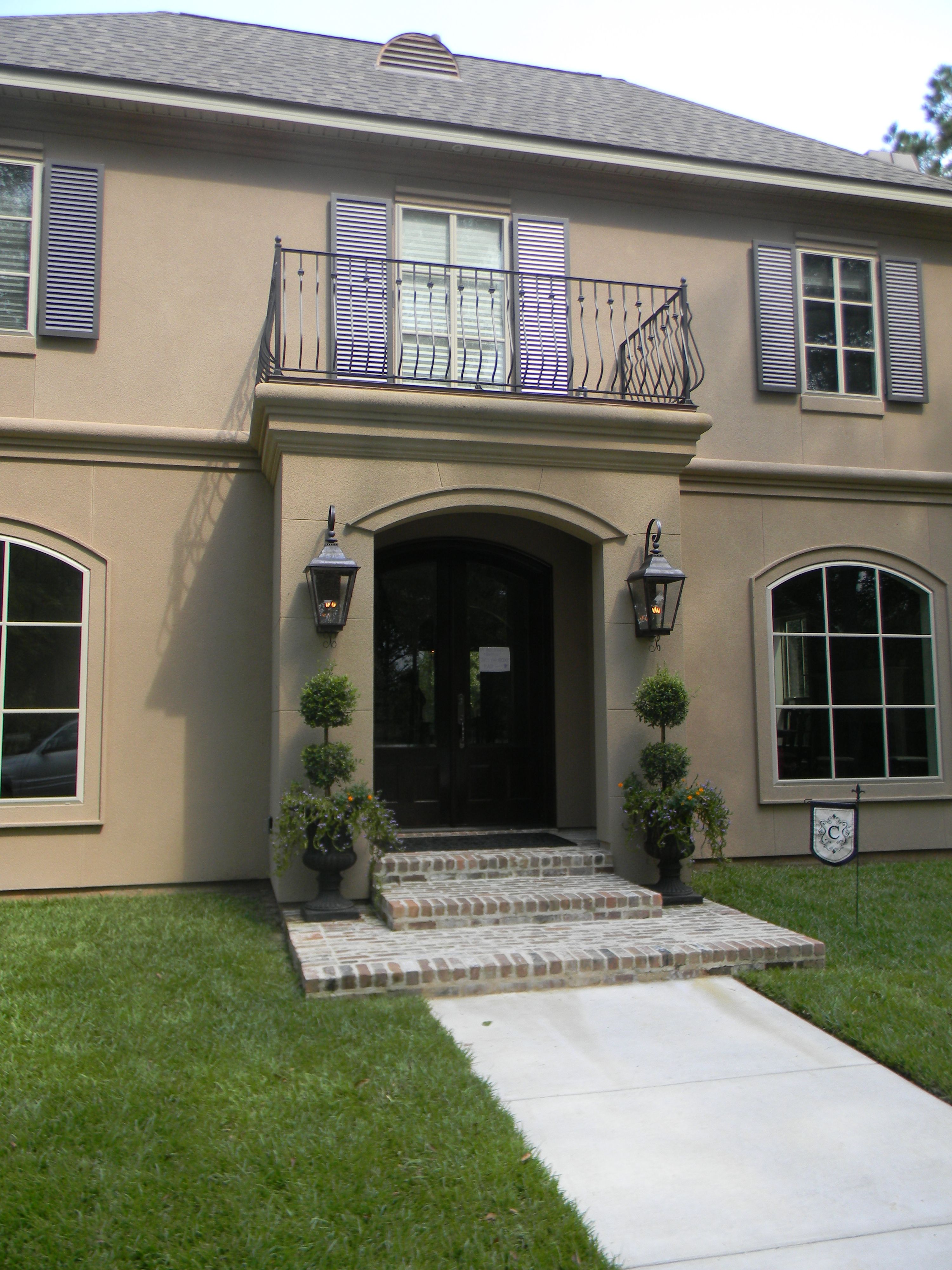 St. James Brunswick Gas Wall Mount Lifestyle 11