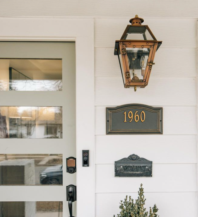 Primo Acadian Wall Mount Lifestyle 3