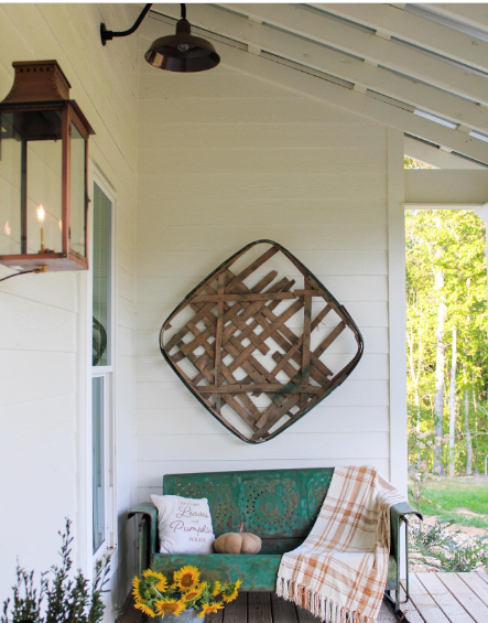 Primo Breaux Bridge Wall Mount Lifestyle 1