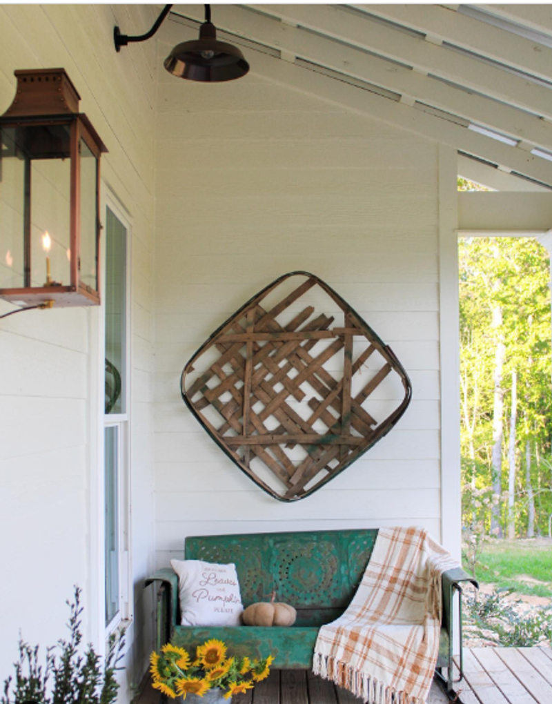 Primo Breaux Bridge Wall Mount Lifestyle 1