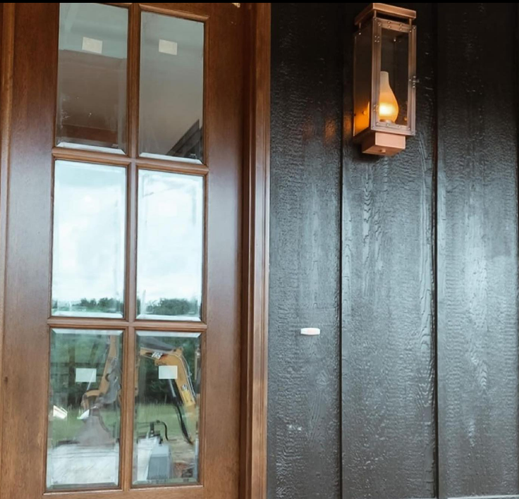 Primo Yorkshire Electric Hurricane Shade Wall Mount Lifestyle 8