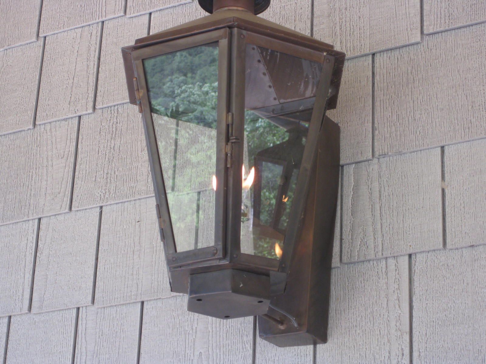 St. James Biloxi Gas Wall Mount Lifestyle 18