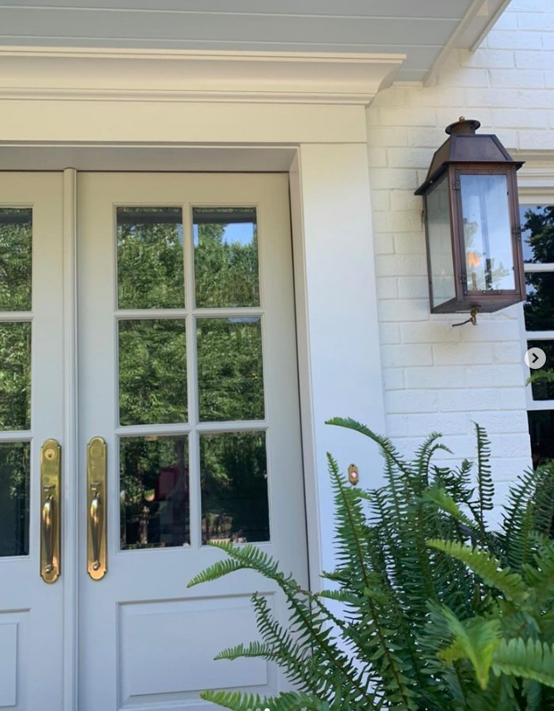 Primo Bienville Wall Mount Lifestyle 3