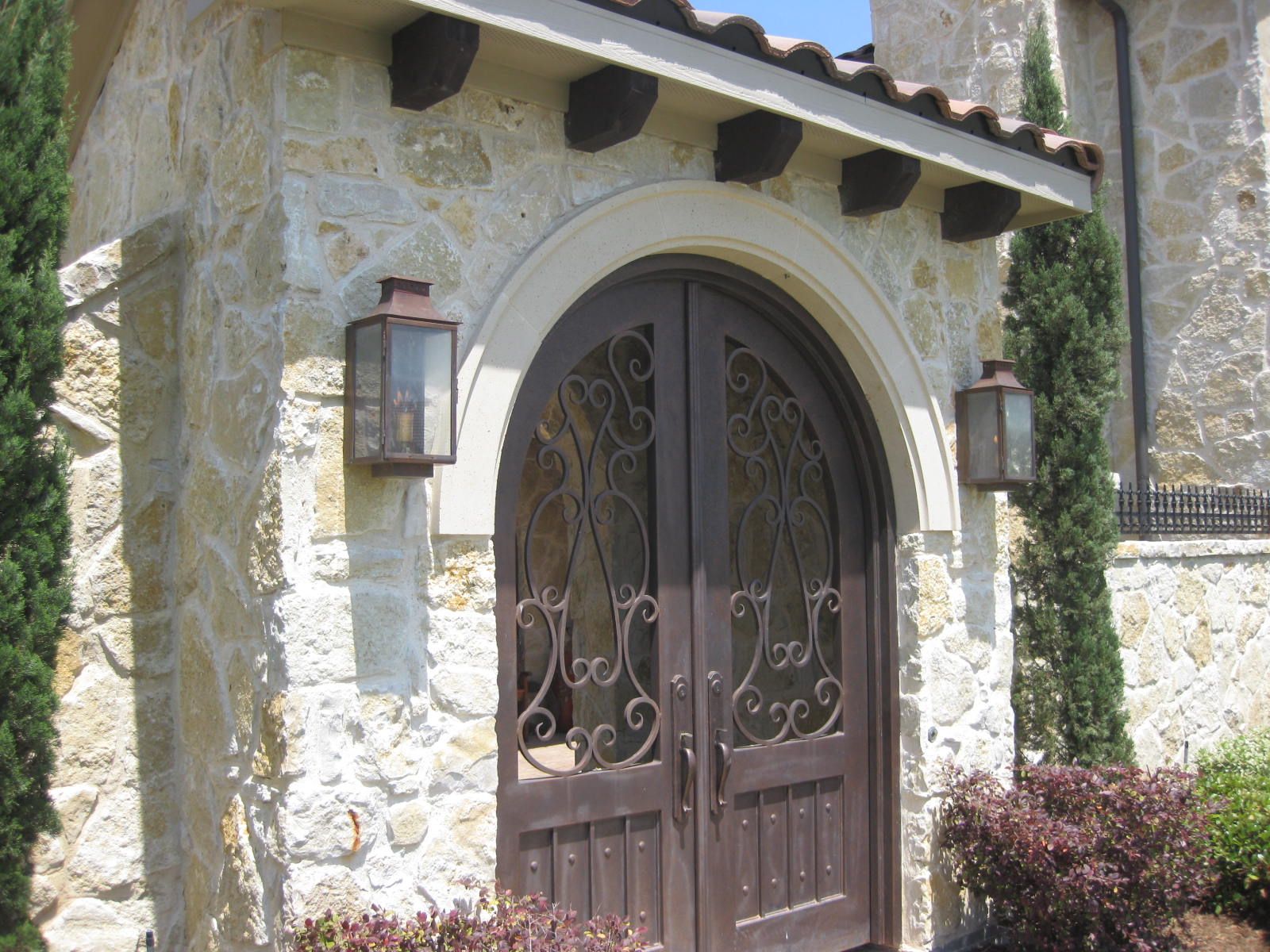 St. James Aspen Gas Wind Guard Wall Mount Lifestyle 30