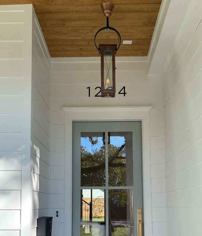 Primo Alantowne Hanging Mount Lifestyle 4