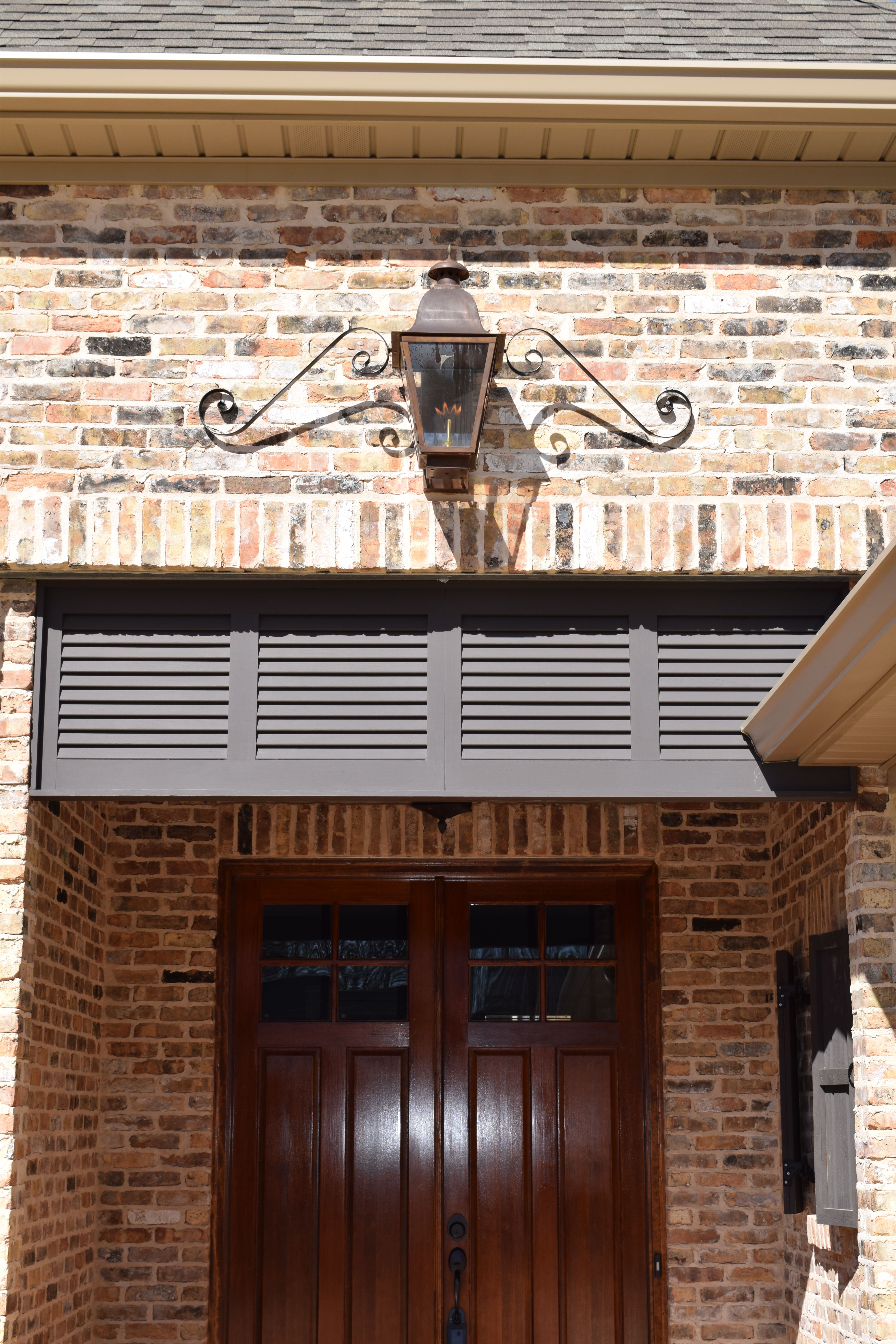 St. James Quebec Gas Mustache Wall Mount Lifestyle 39