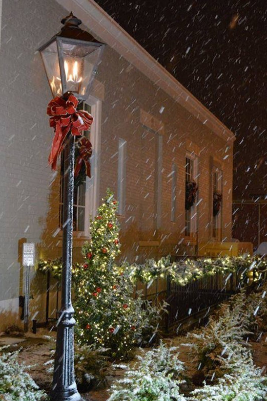 The CopperSmith State Street Gas Post Mount Lifestyle 15