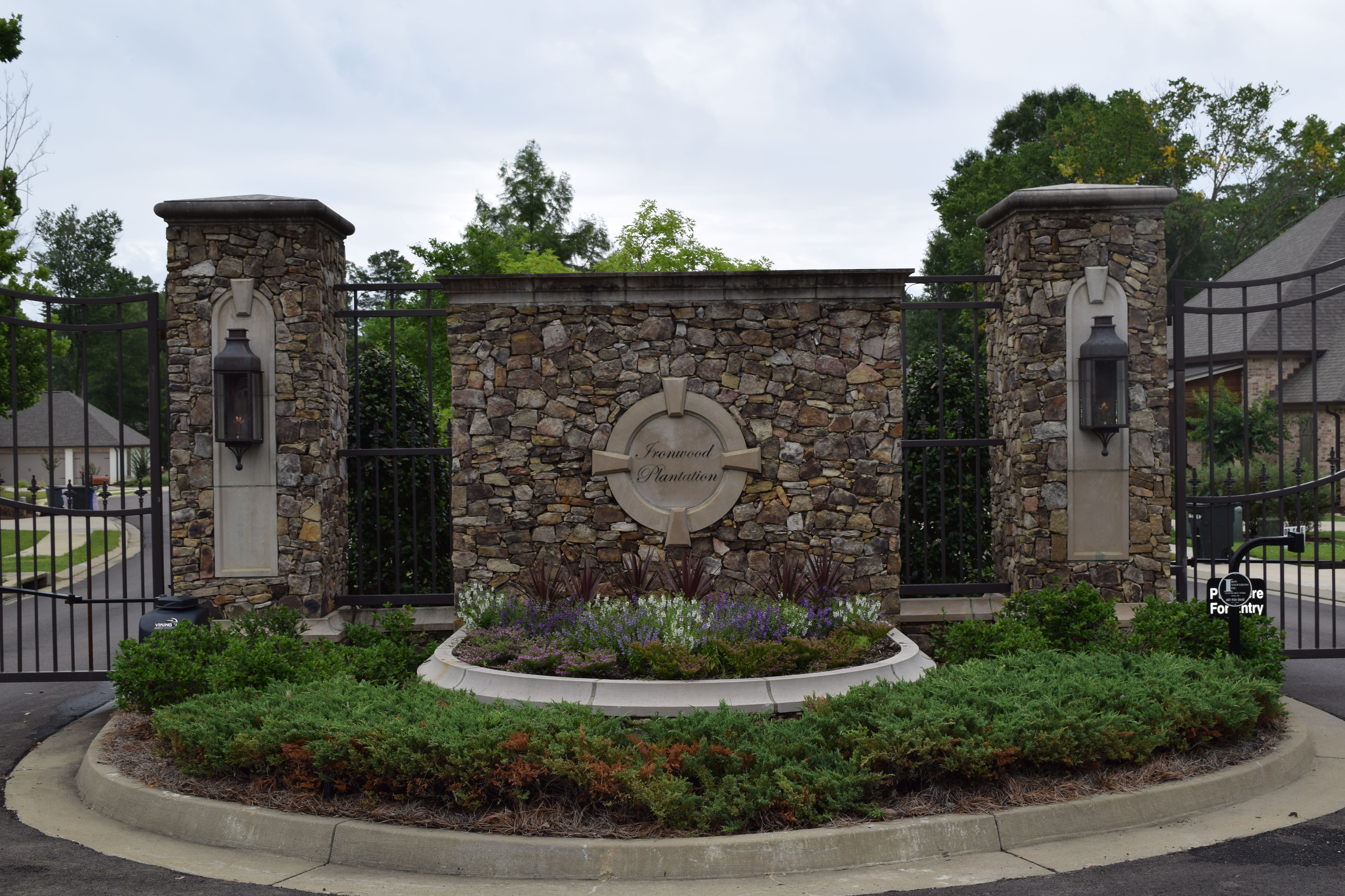 St. James Sarasota Gas Wall Mount Lifestyle 50