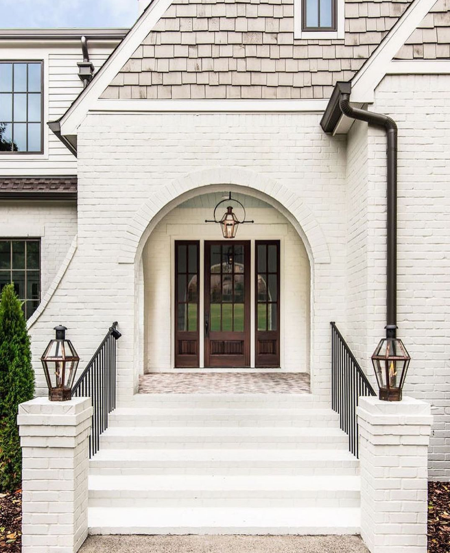 The CopperSmith Mount Vernon Gas Post Mount Lifestyle 7