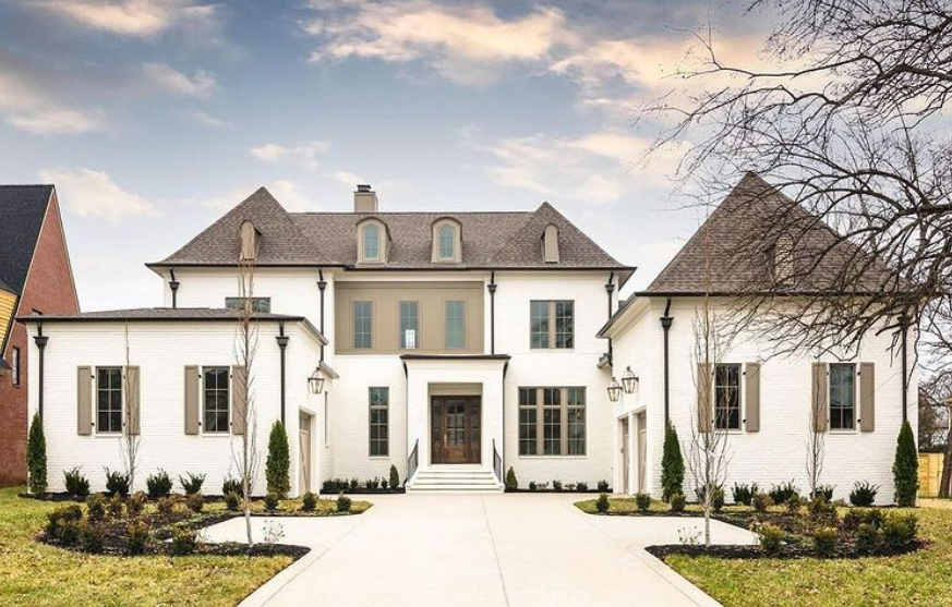 The CopperSmith Mount Vernon Gas Wall Mount Lifestyle 5