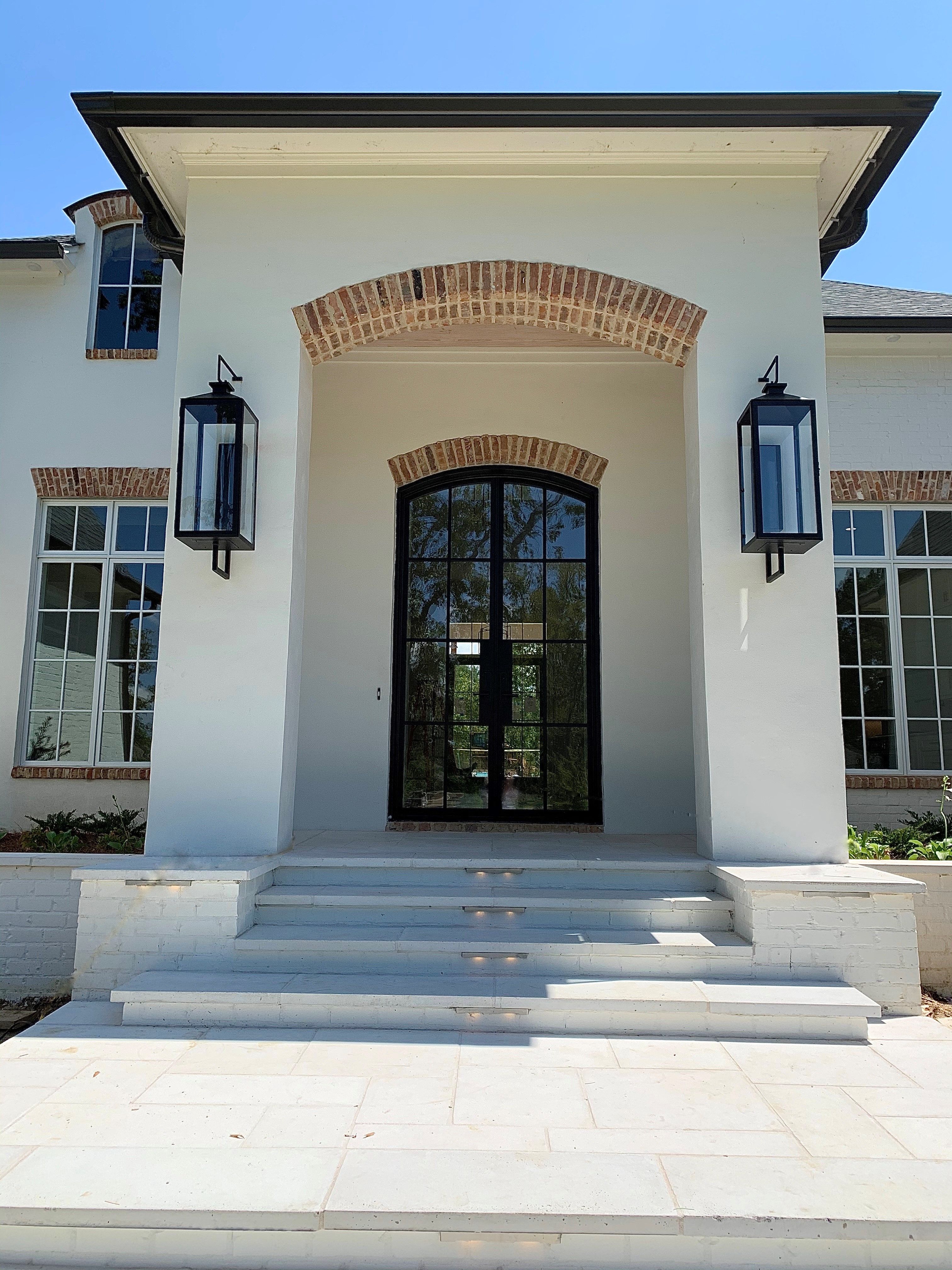 St. James Oxford Gas Wall Mount Lifestyle 13