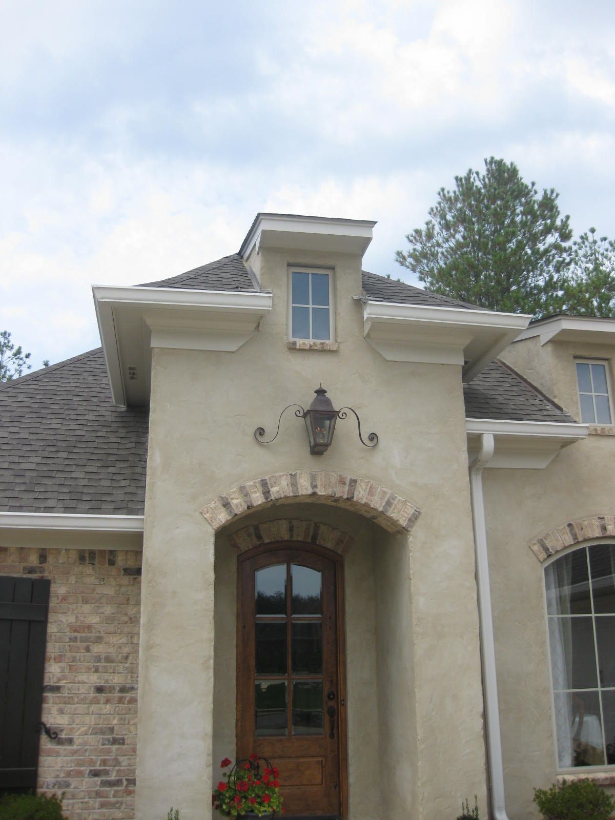 St. James Quebec Gas Mustache Wall Mount Lifestyle 83