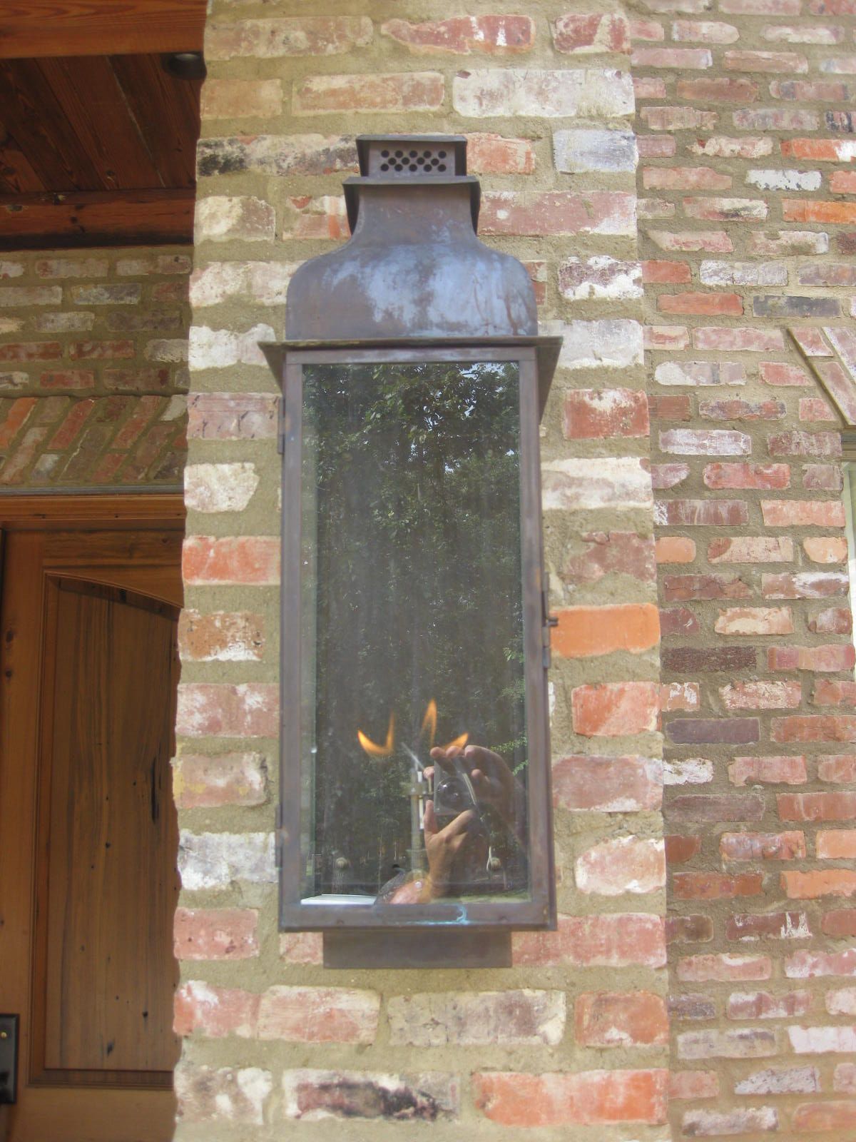 St. James Sarasota Gas Wall Mount Lifestyle 85