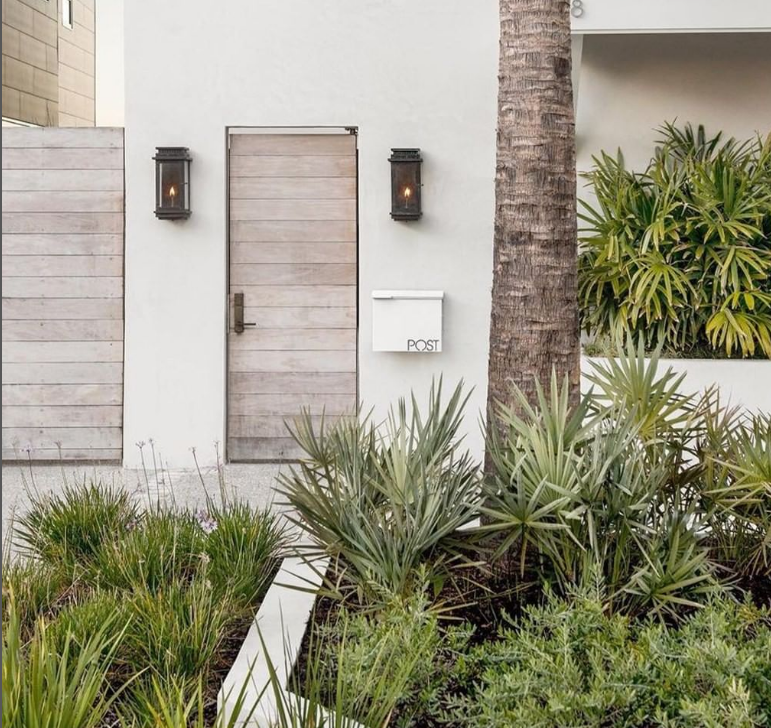 The CopperSmith Contempo Gas Flush Wall Mount Lifestyle 7