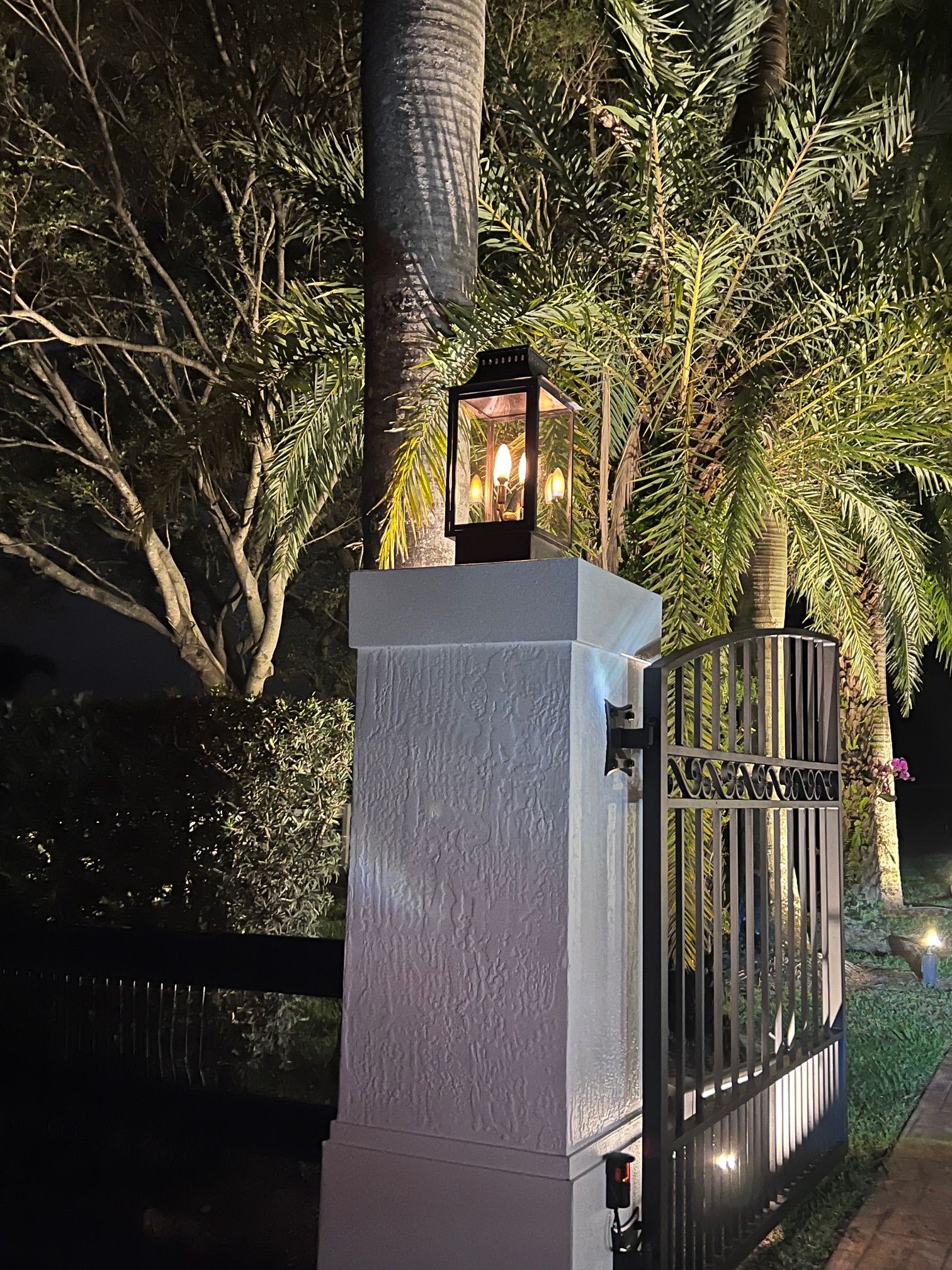 The CopperSmith Market Street Electric Pier Mount Lifestyle 3