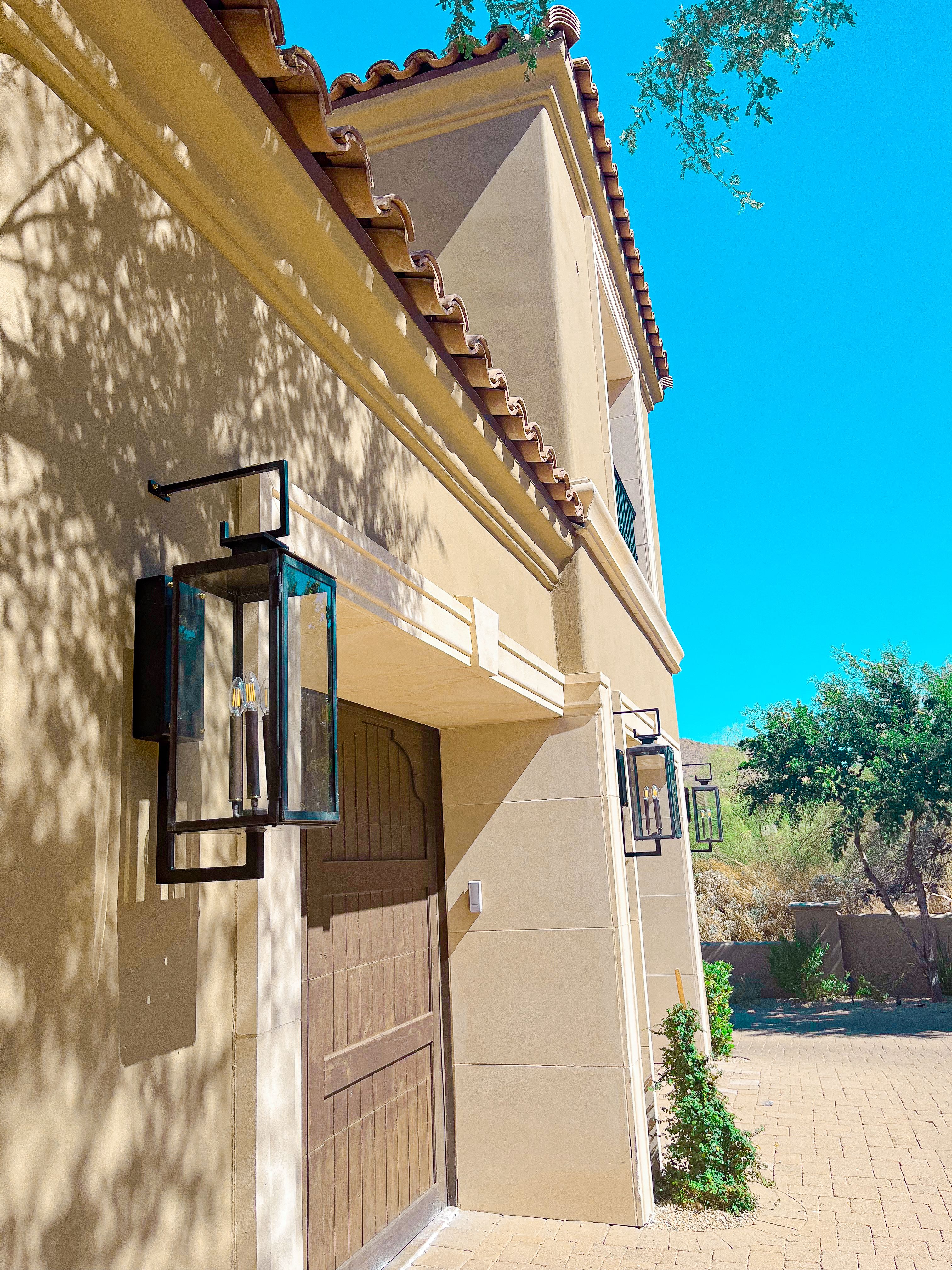 St. James Oxford Gas Wall Mount Lifestyle 10