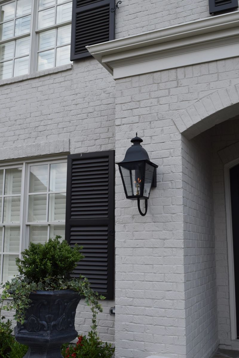 St. James Quebec Gas Wall Mount Lifestyle 40