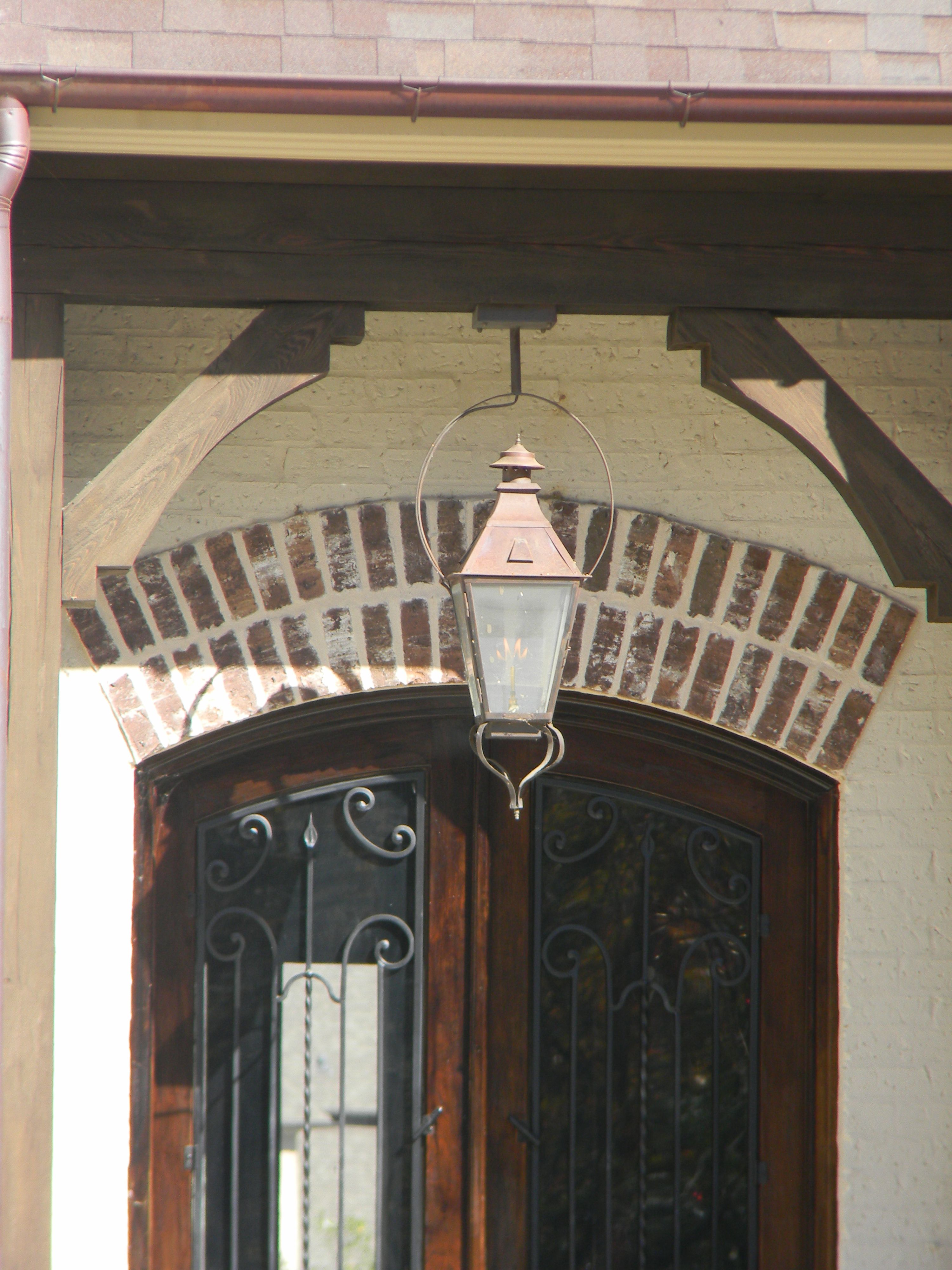 St. James Chesapeake Gas Yoke Hanging Lifestyle 3