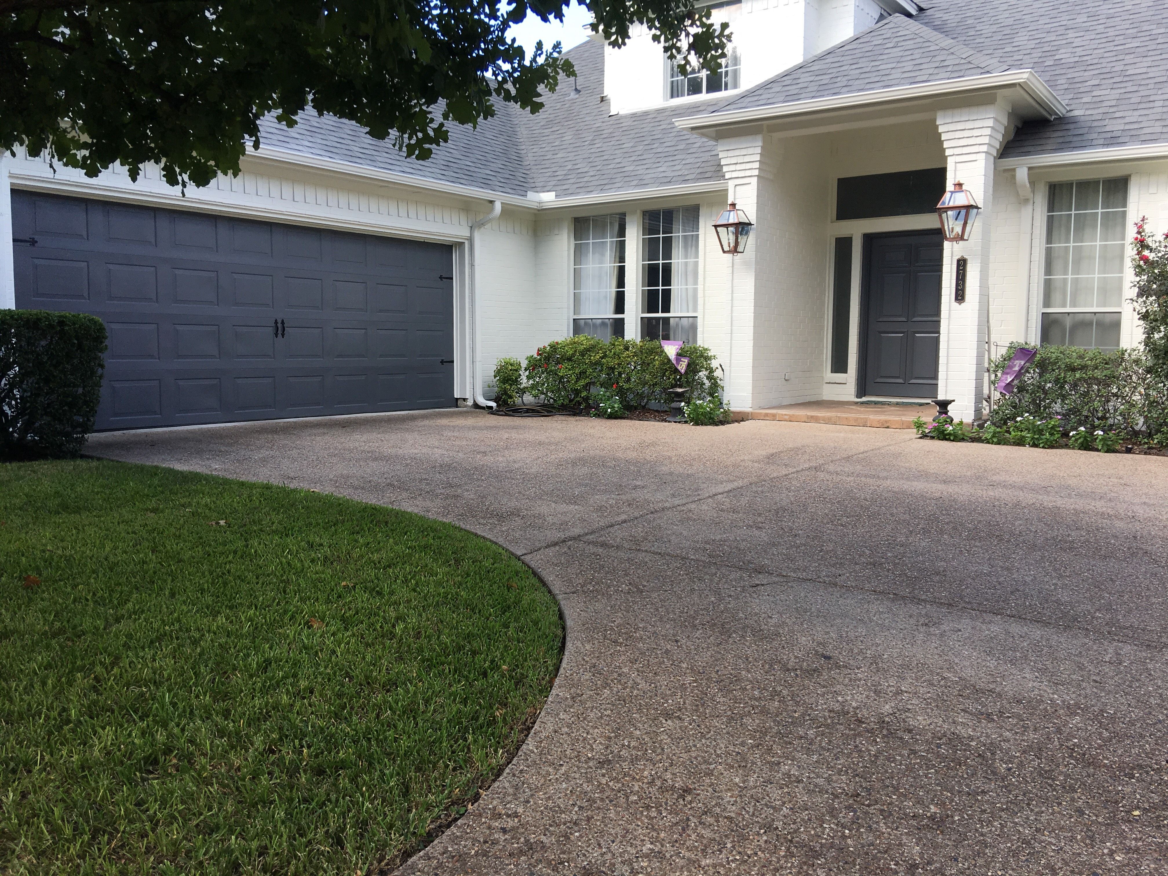 Primo Orleans Electric Wall Mount Lifestyle 72