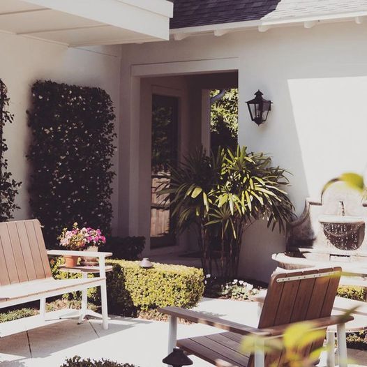 Primo Savannah Gas Wall Mount Lifestyle 4