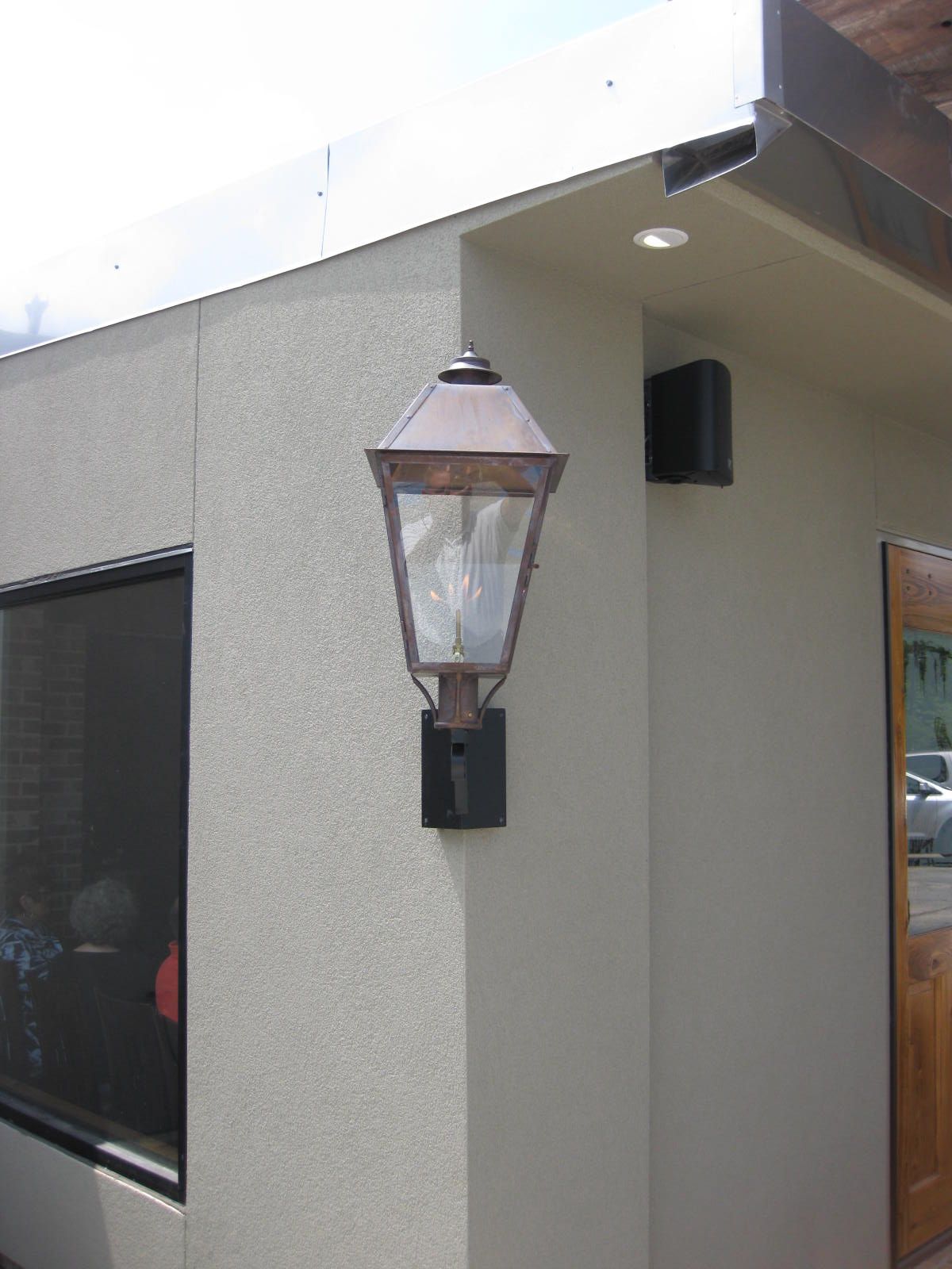 St. James Magnolia Gas Custom Wall Mount Lifestyle 48