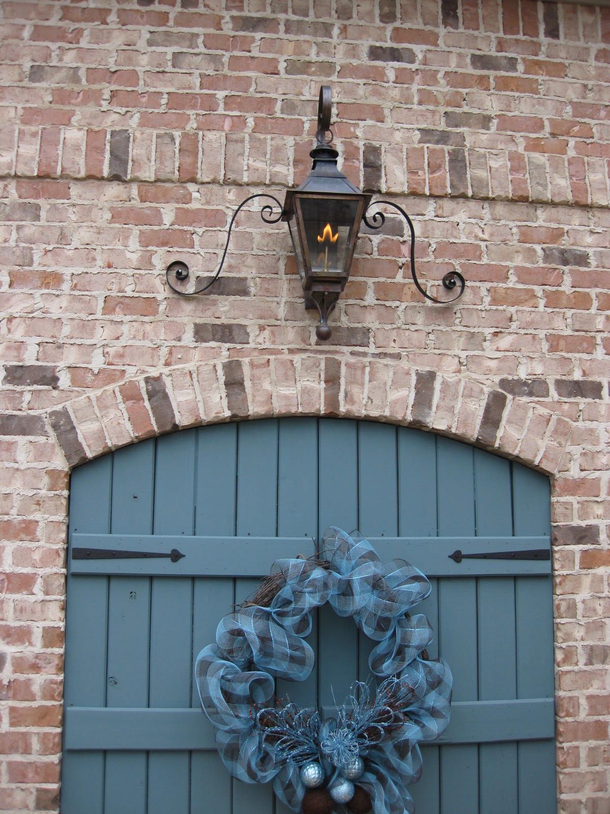 St. James Chesapeake Gas Mustache Wall Mount Lifestyle 35