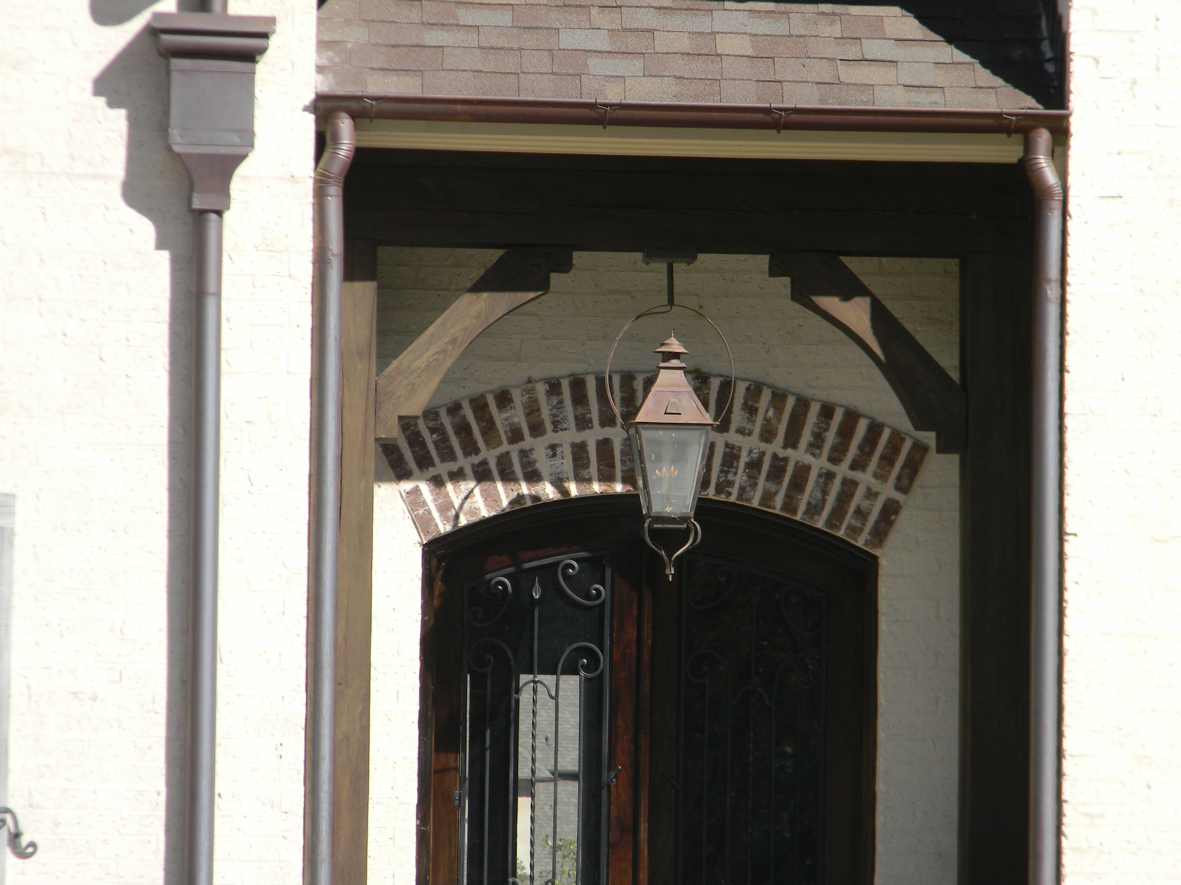 St. James Chesapeake Gas Yoke Hanging Lifestyle 5