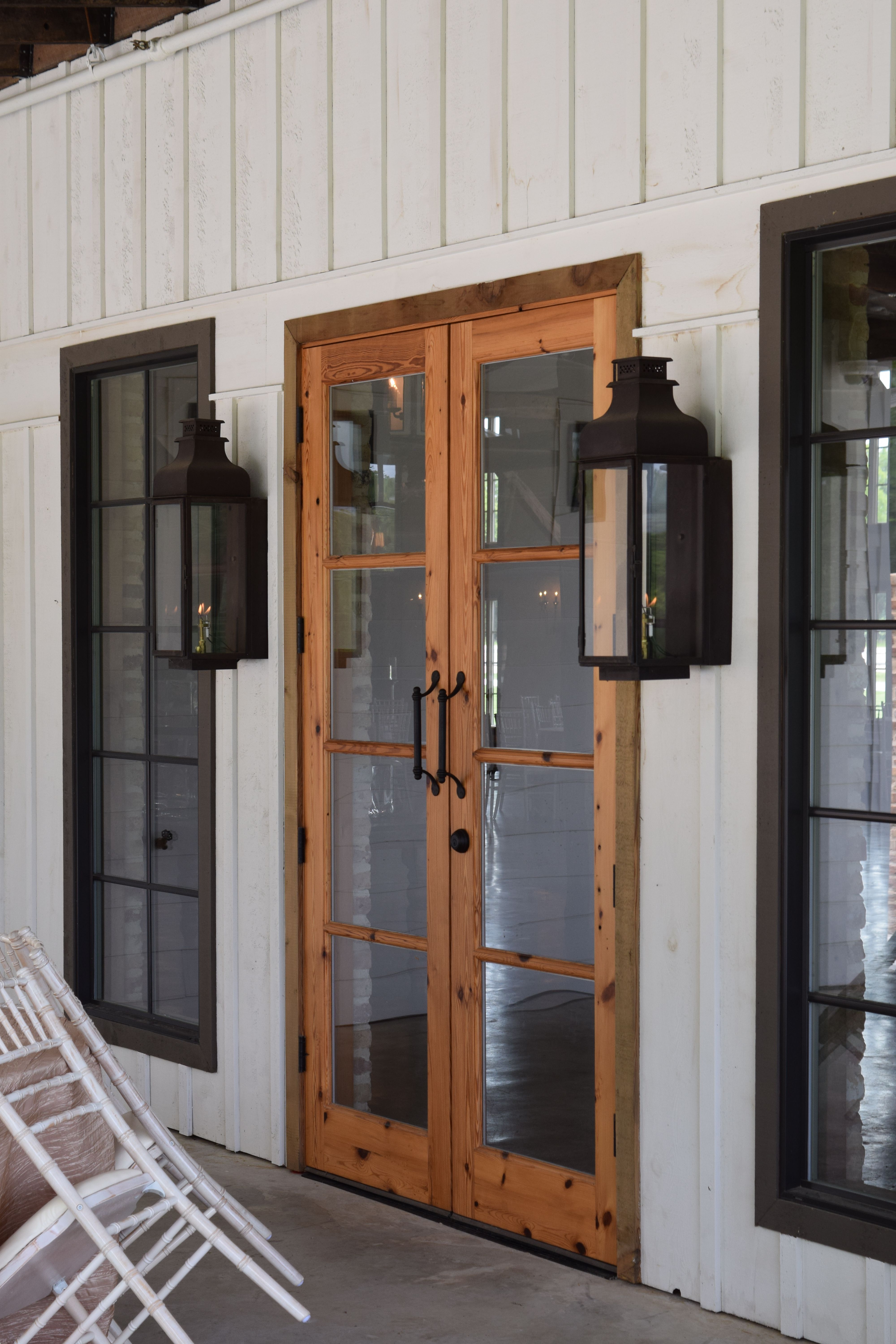 St. James Sarasota Gas Wall Mount Lifestyle 52