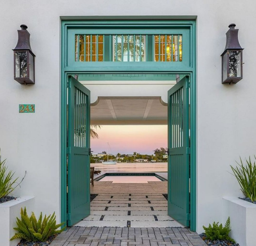 The CopperSmith Churchill Gas Wall Mount Lifestyle 14