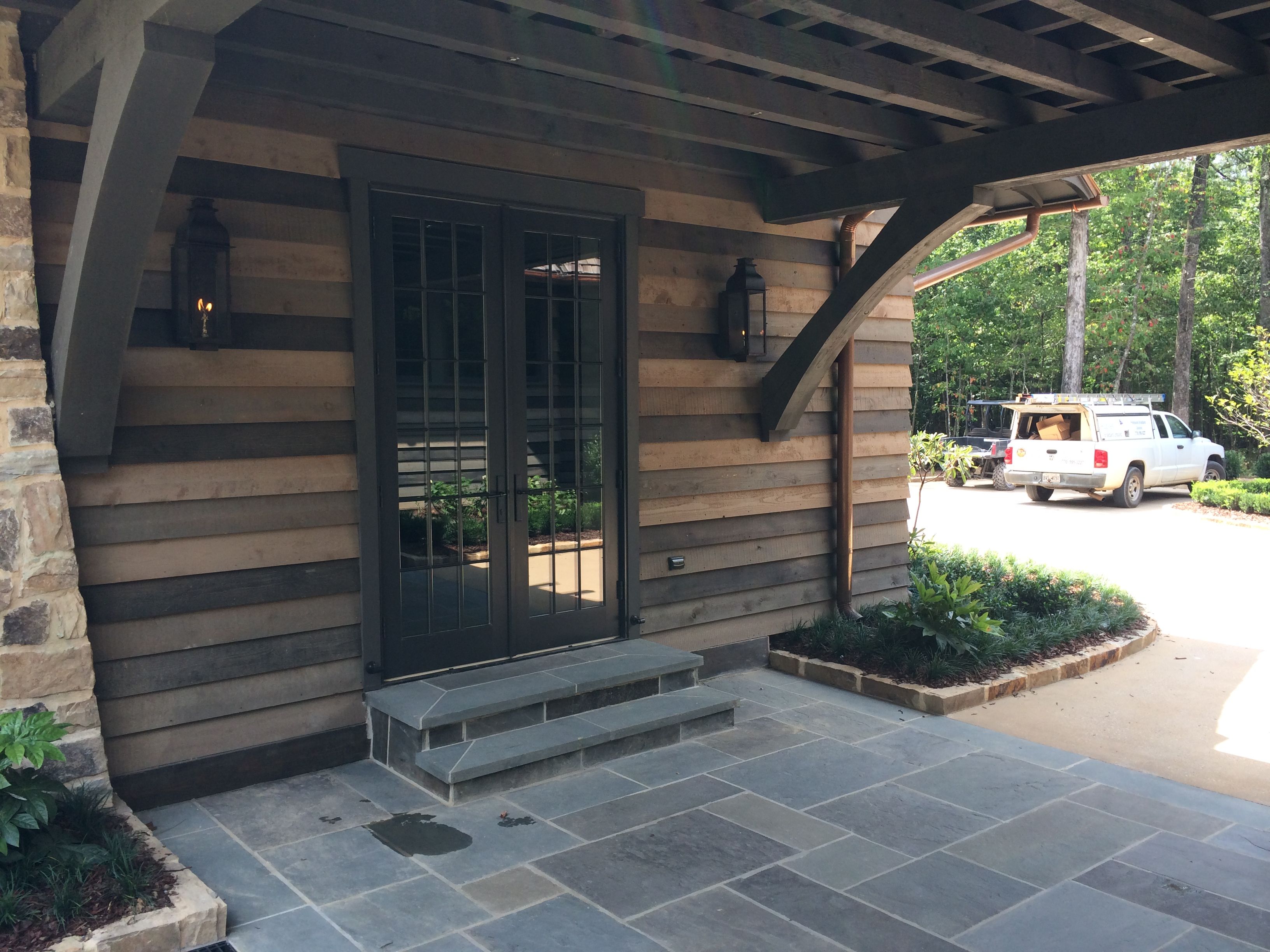 St. James Sarasota Gas Wall Mount Lifestyle 94