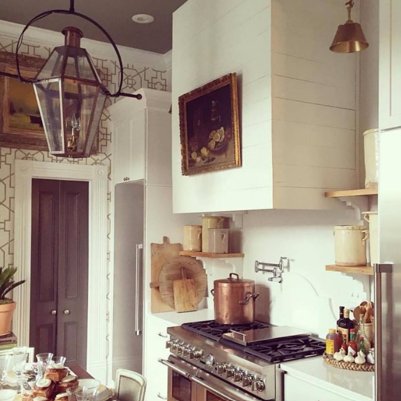 The CopperSmith Mount Vernon Yoke Ladder Rest Hanging Lifestyle 2