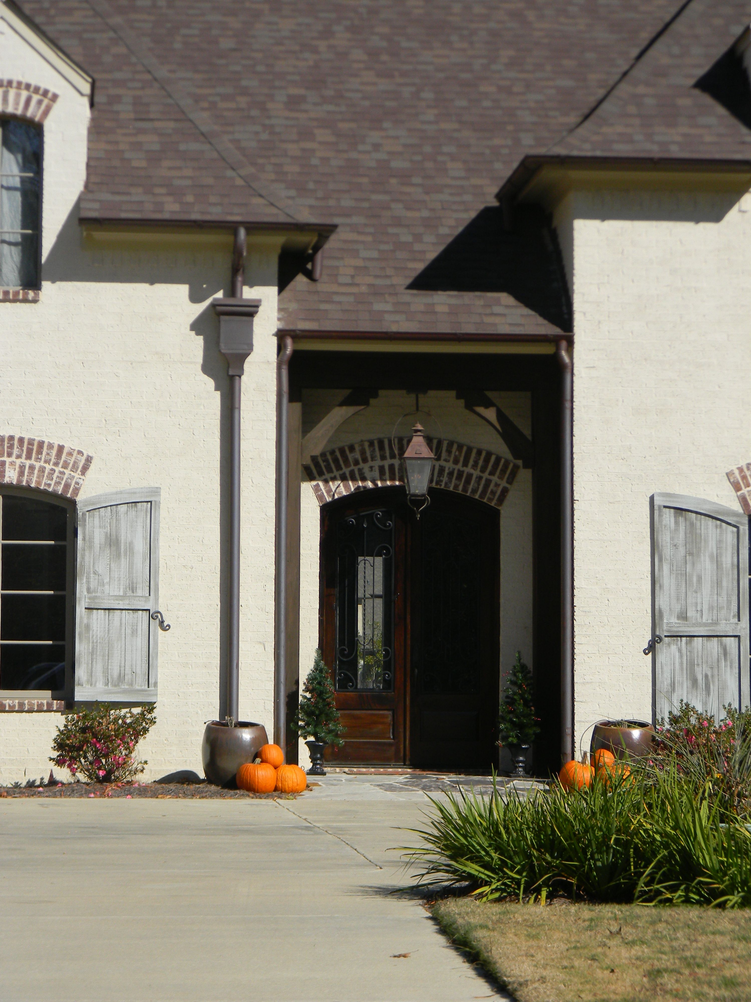 St. James Chesapeake Gas Yoke Hanging Lifestyle 6