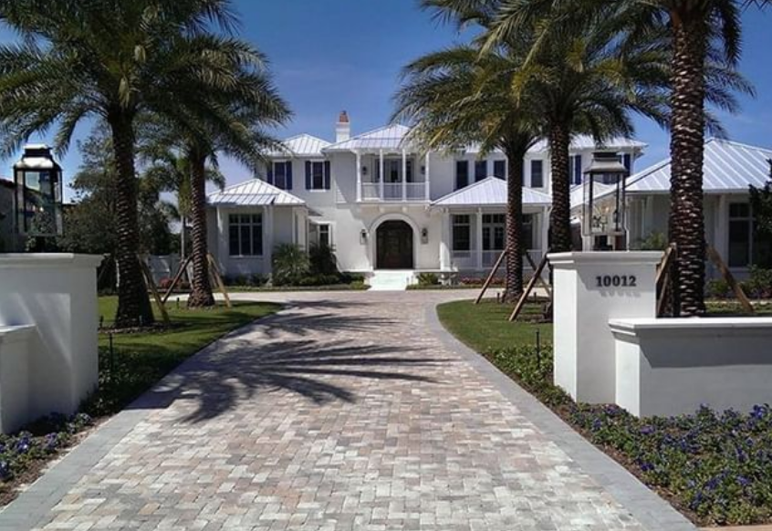 The CopperSmith Palmetto Street Electric Pier Mount Lifestyle 5