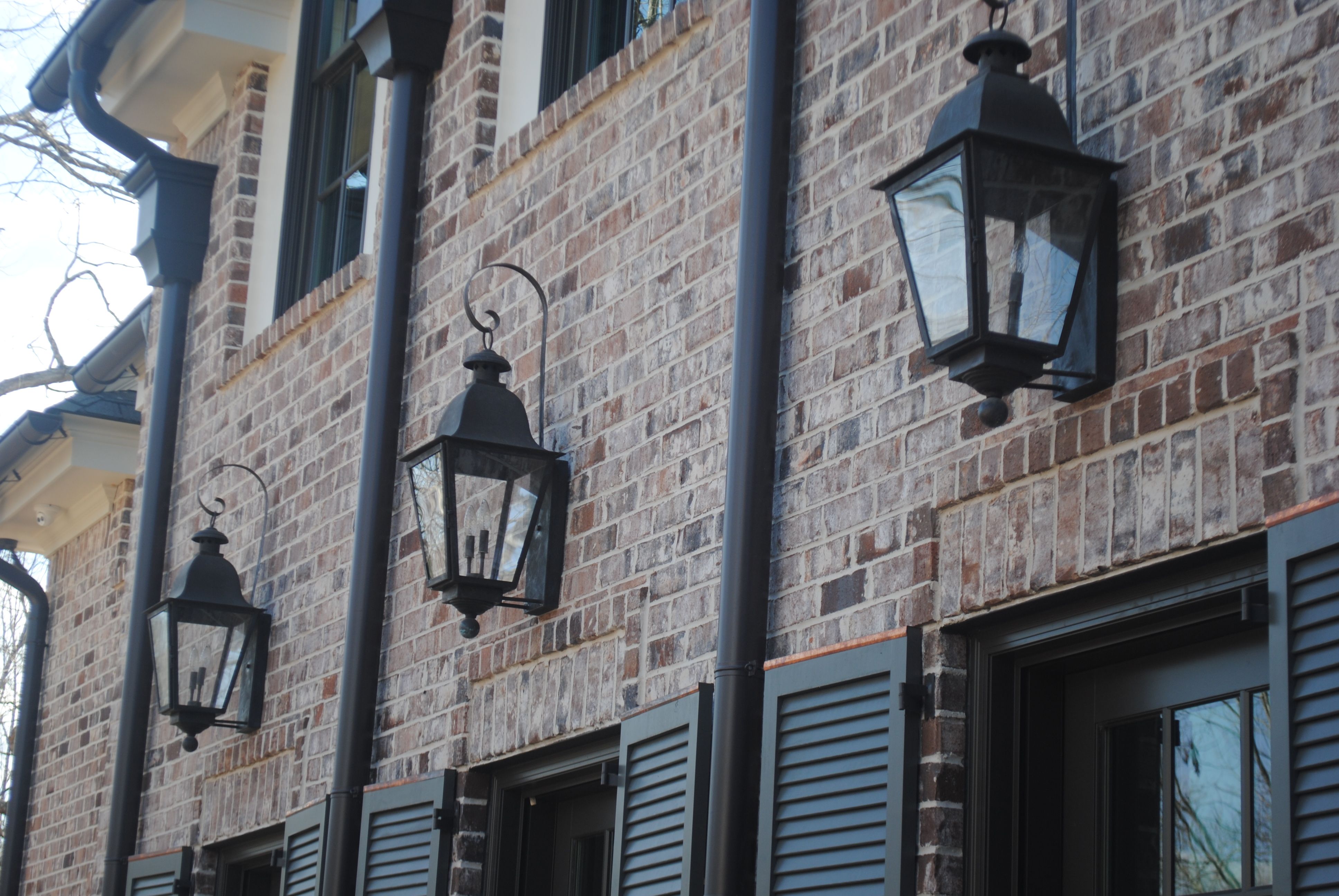 St. James Quebec Electric Wall Mount Lifestyle 1