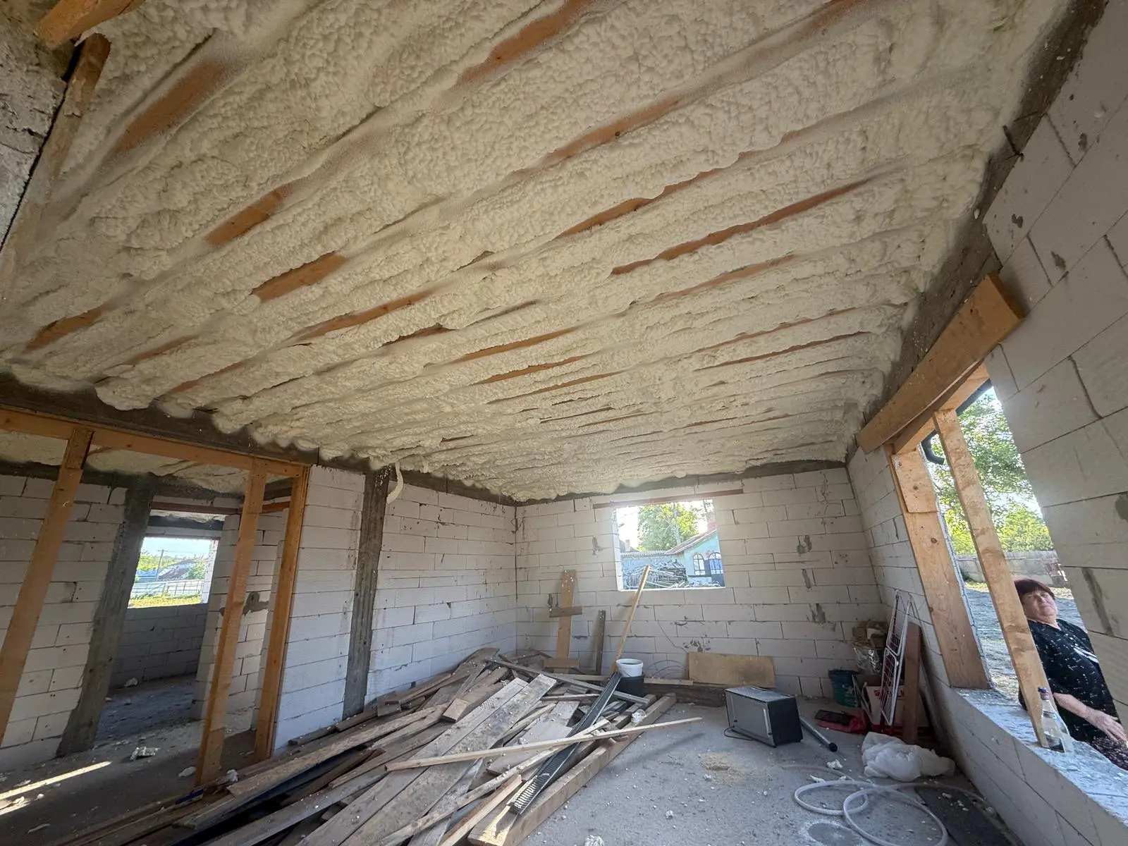 Izolație spumă poliuretanică casa Dolj