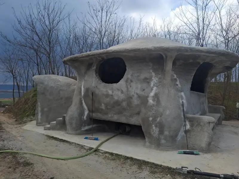 Comparație structură înainte de aplicare a spumei poliuretanice cu celulă închisă 5 cm pentru izolare termică superioară