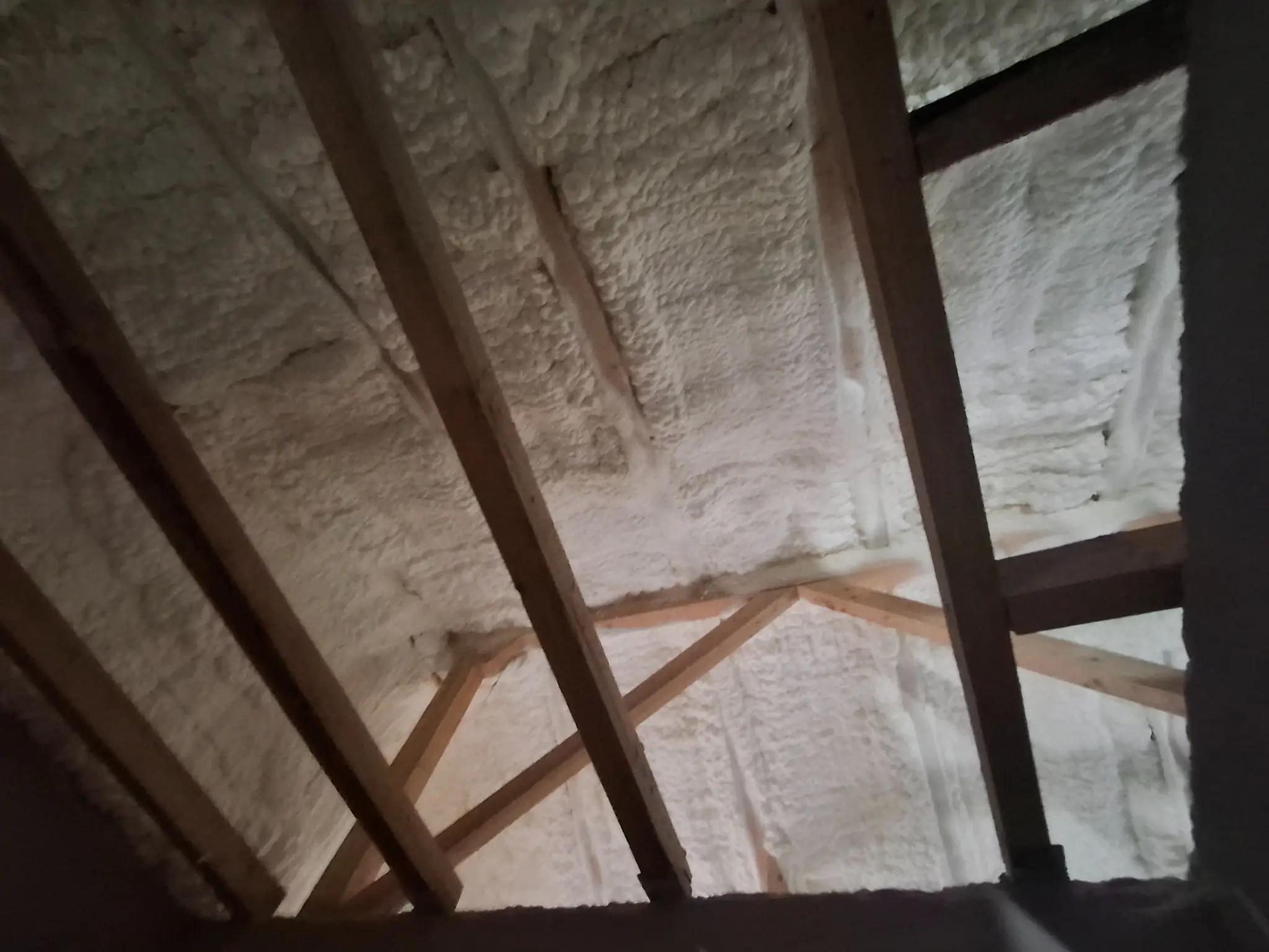 izolatie-spuma-poliuretanica