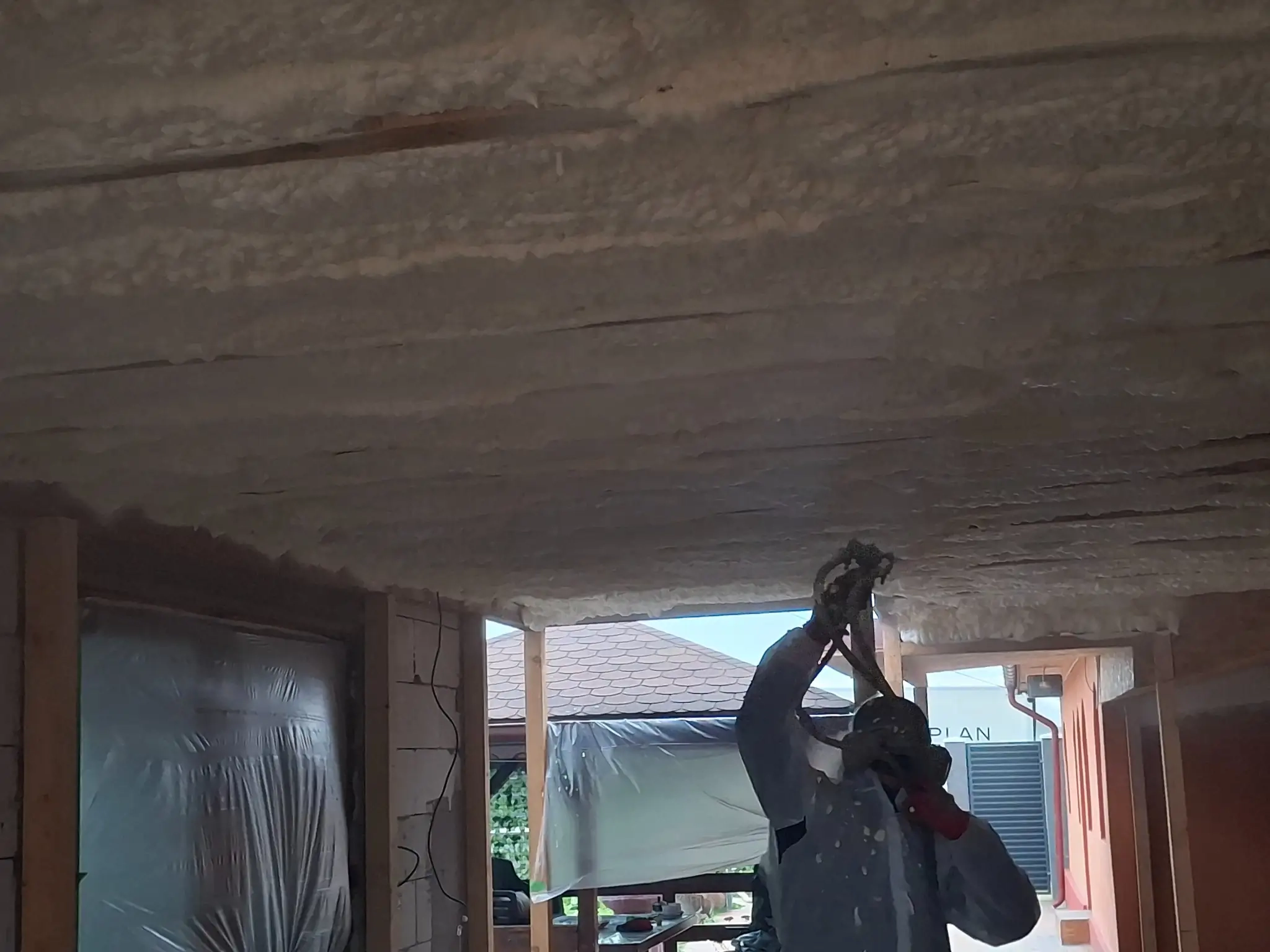 Aplicare spumă poliuretanică cu celulă deschisă în Dolj