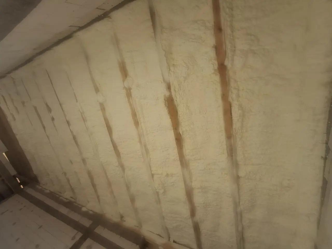 Izolatie termica acoperis realizata cu spuma poliuretanica