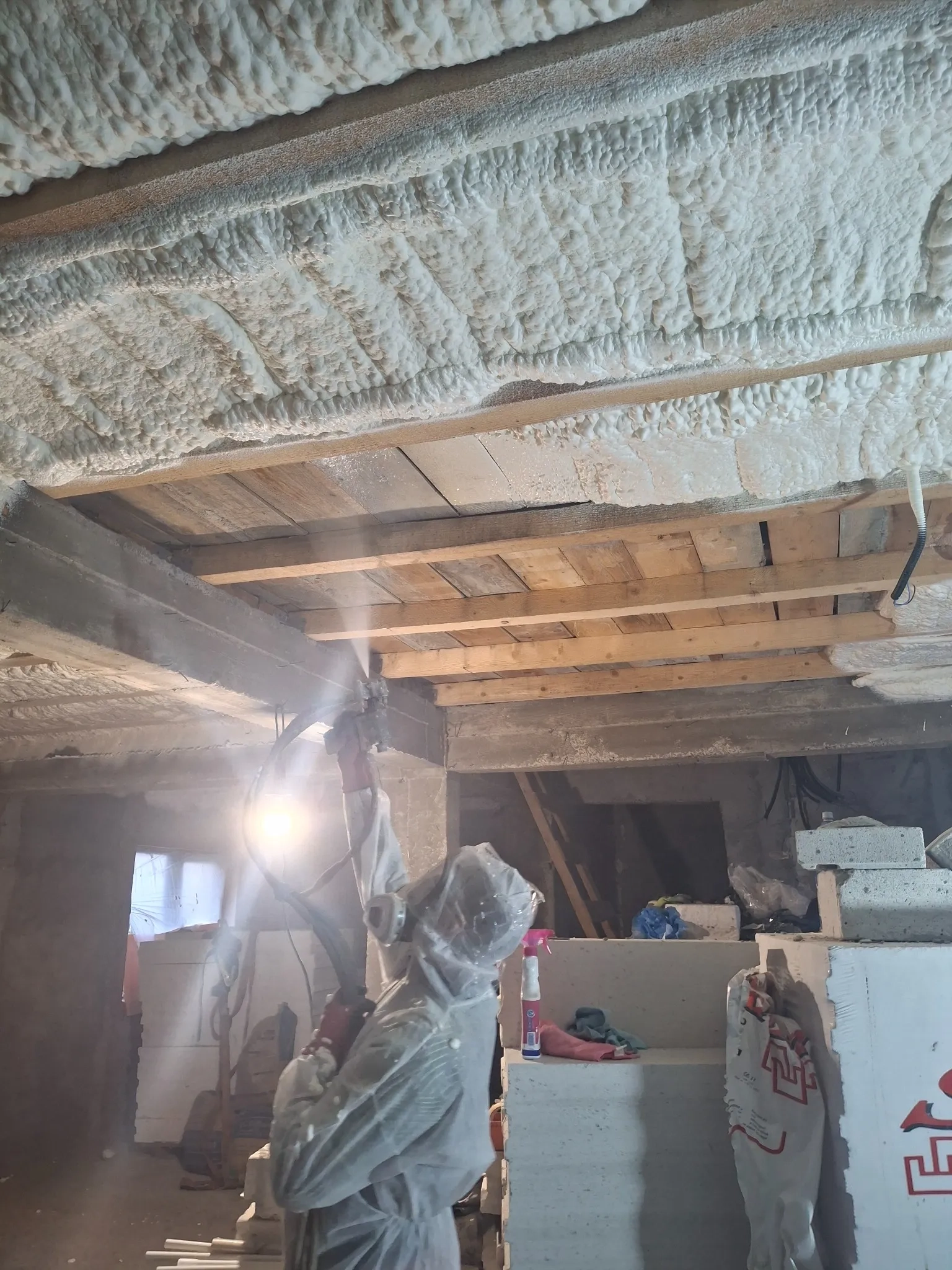 spuma poliuretanica celula deschisa 10 cm – 130 m² acoperis casa - Pantelimon Bucuresti