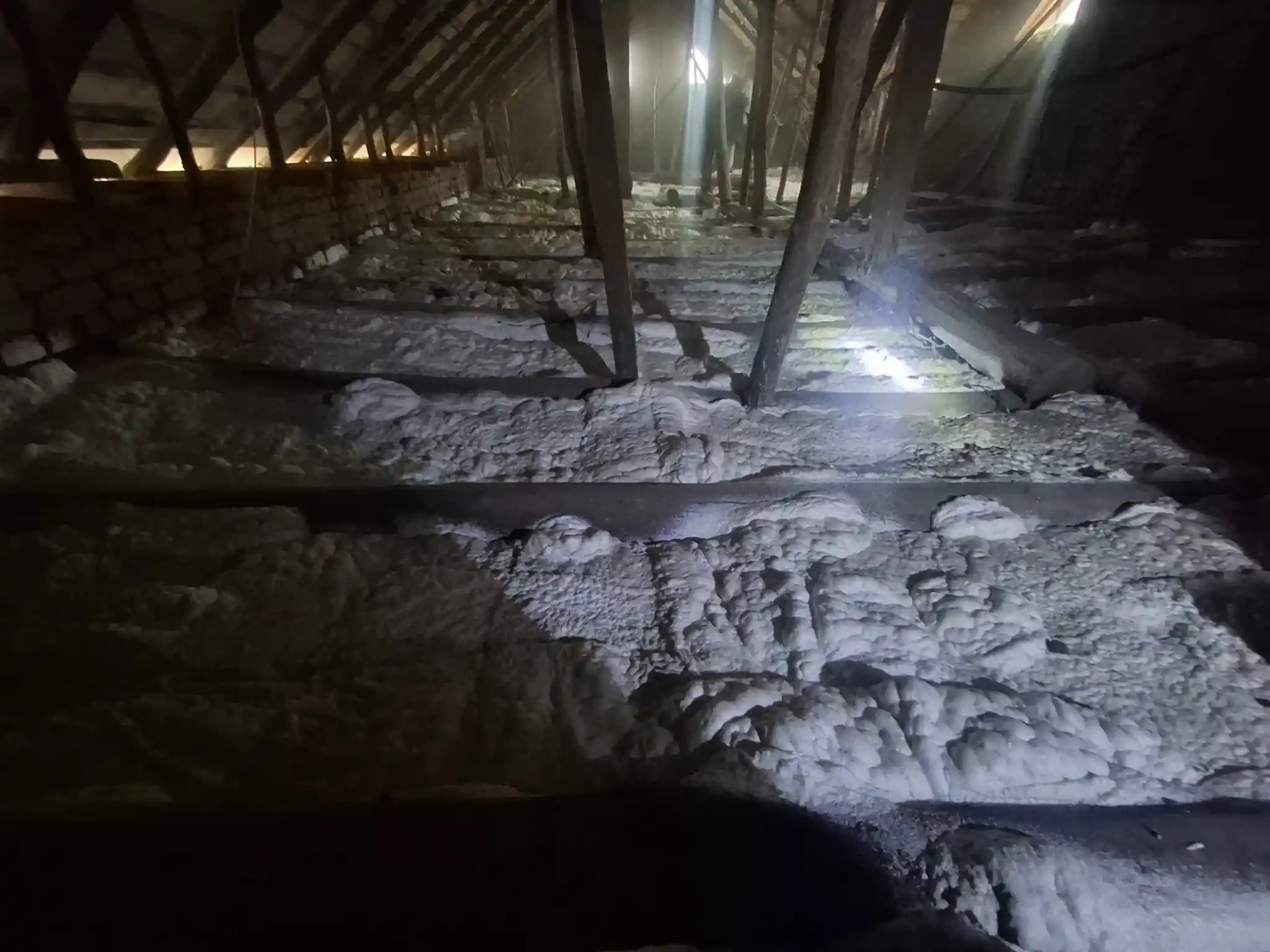 pod-lemn-pregatit-pentru-izolare