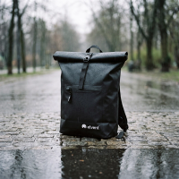 Outdoor Rucksack (Bild 5) (Mit KI bearbeitetes Bild)