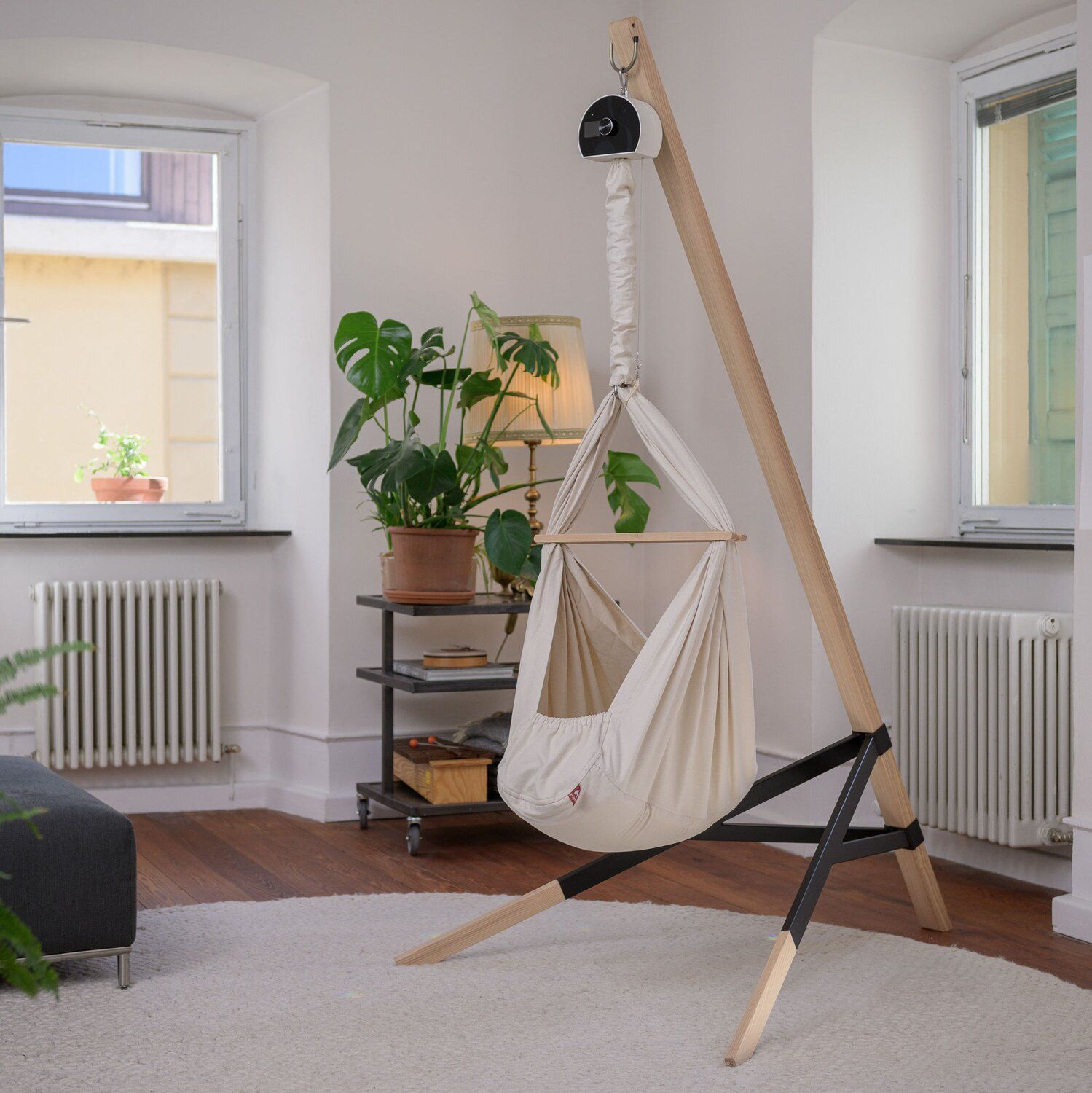 Federwiege mit Motor und Ständer (Bild 6)