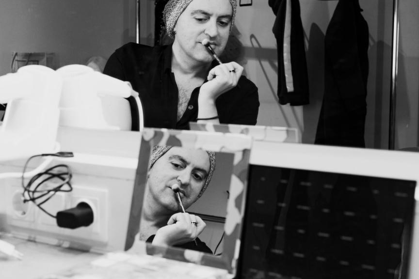 miss indie getting ready