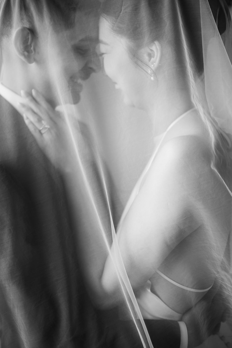Natural wedding photos session during a Toronto wedding day