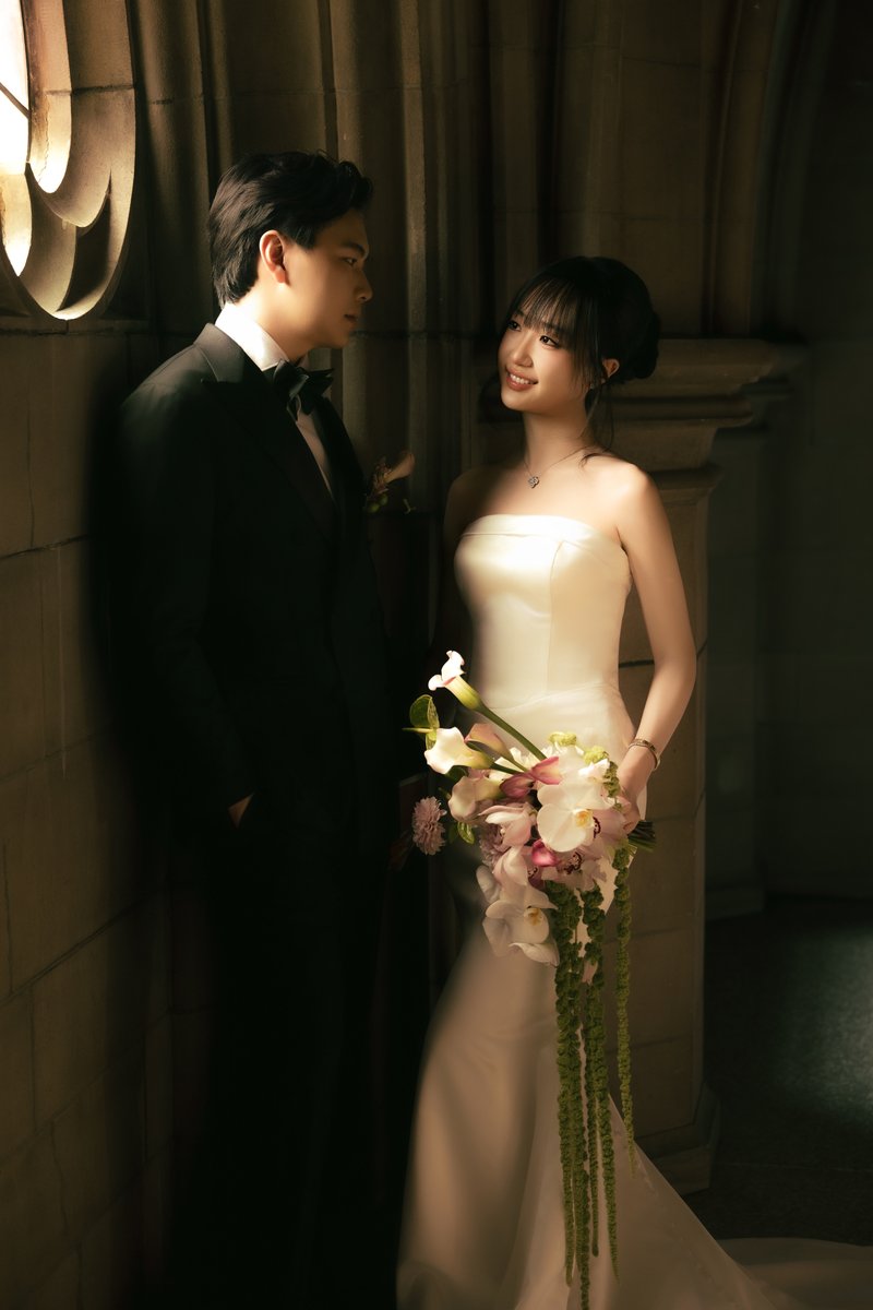 Knox College wedding photography by AURA Photo in Toronto