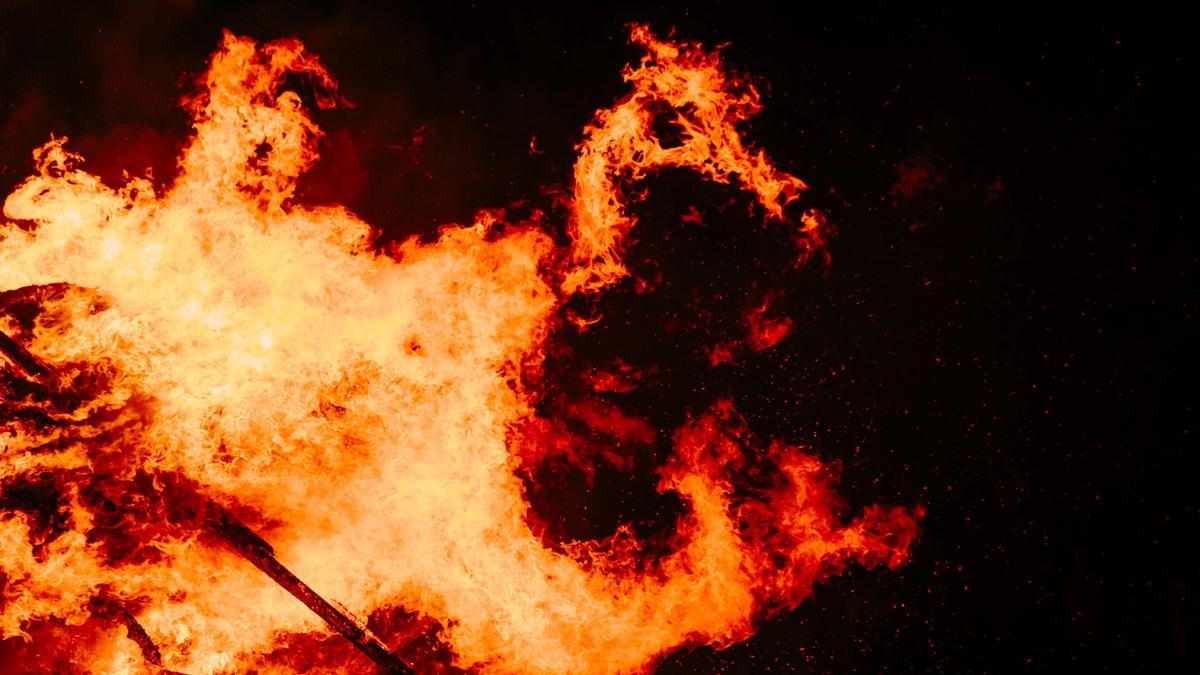 Illustrasjonsbilde av flammer tatt av Michael Barth fra Unsplash