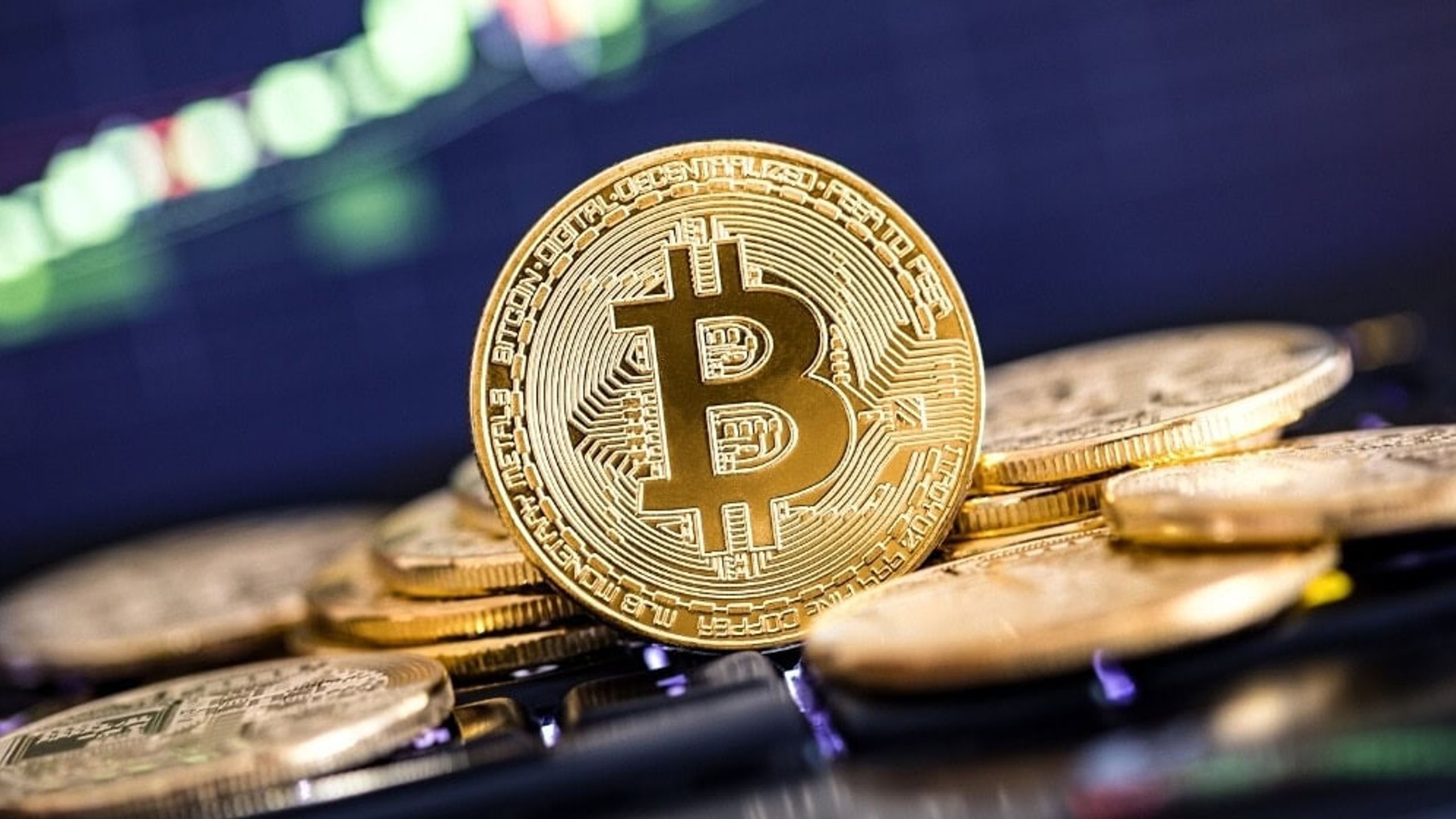 Šok z vojny preniesol neistotu aj na trhy. Do čoho sa aktuálne oplatí investovať?